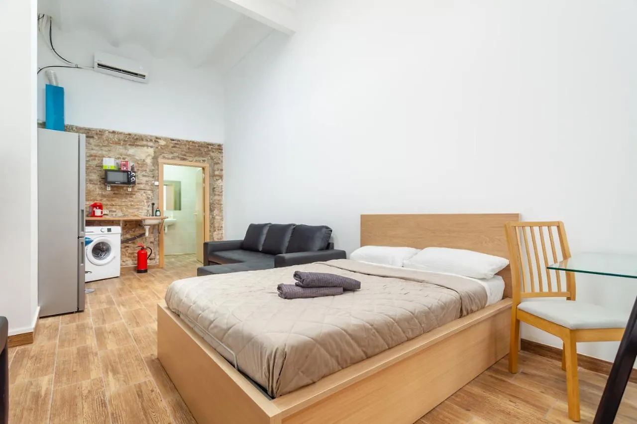 Camp Nou & Fira Business Lofts Aparthotel L'Hospitalet de Llobregat 0*,