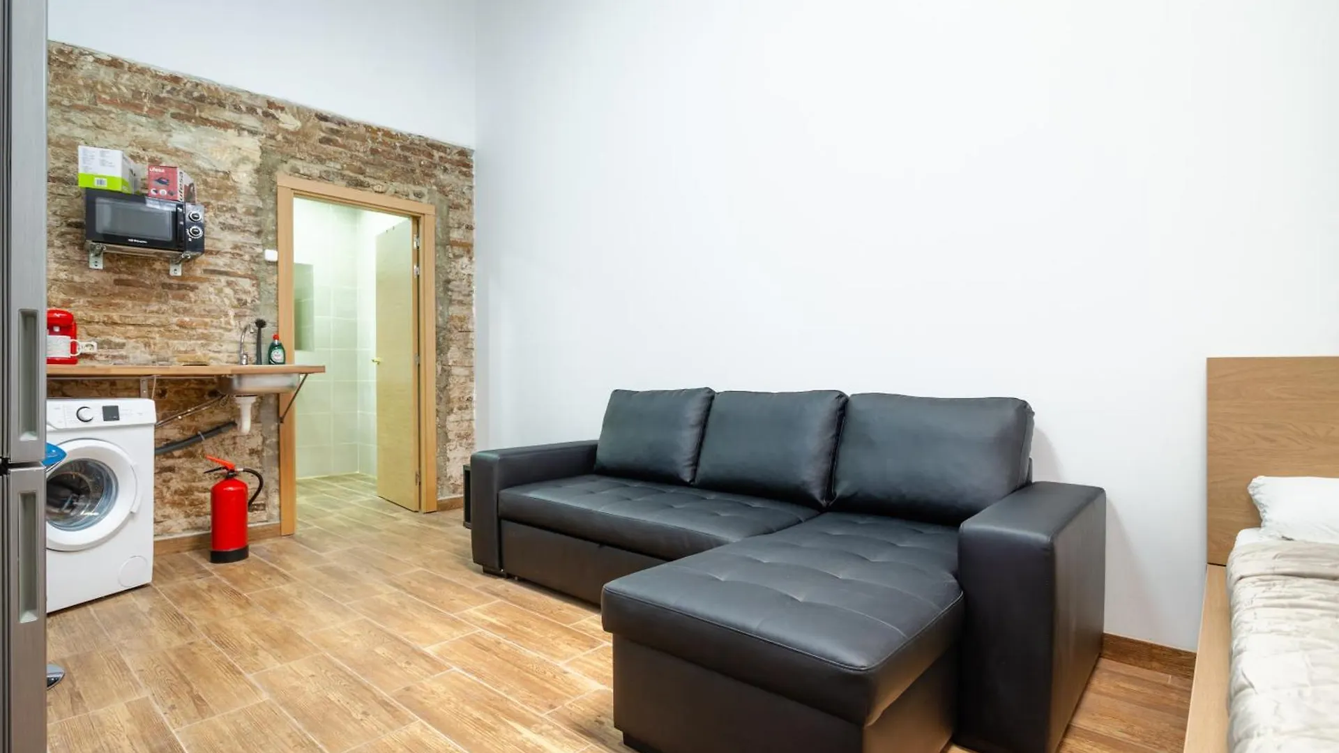 Aparthotel Camp Nou & Fira Business Lofts L'Hospitalet de Llobregat 0*,  Spagna